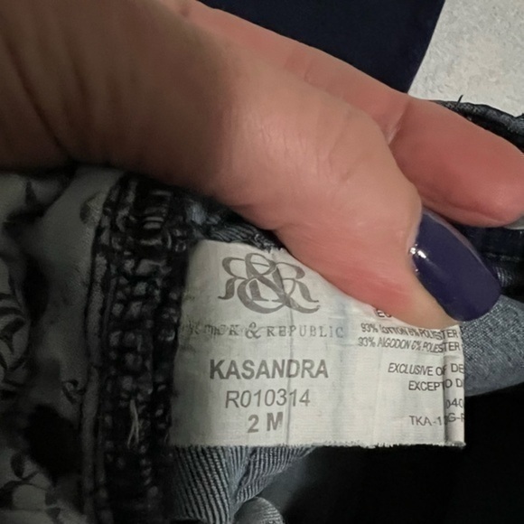 Rock and Republic bootcut jeans size 2 - Picture 4 of 6